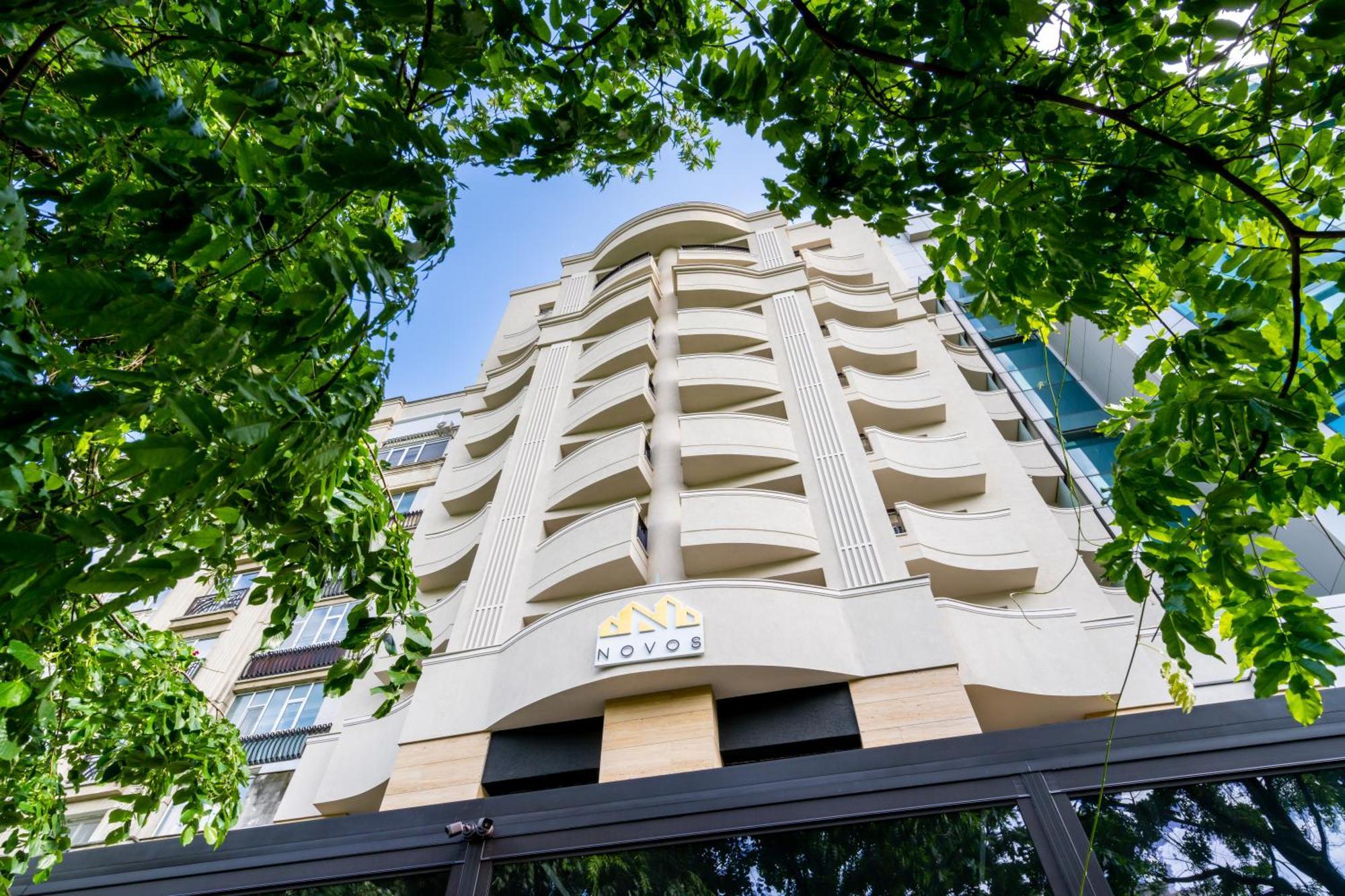 Novos Luxury Suites Бухарест Экстерьер фото