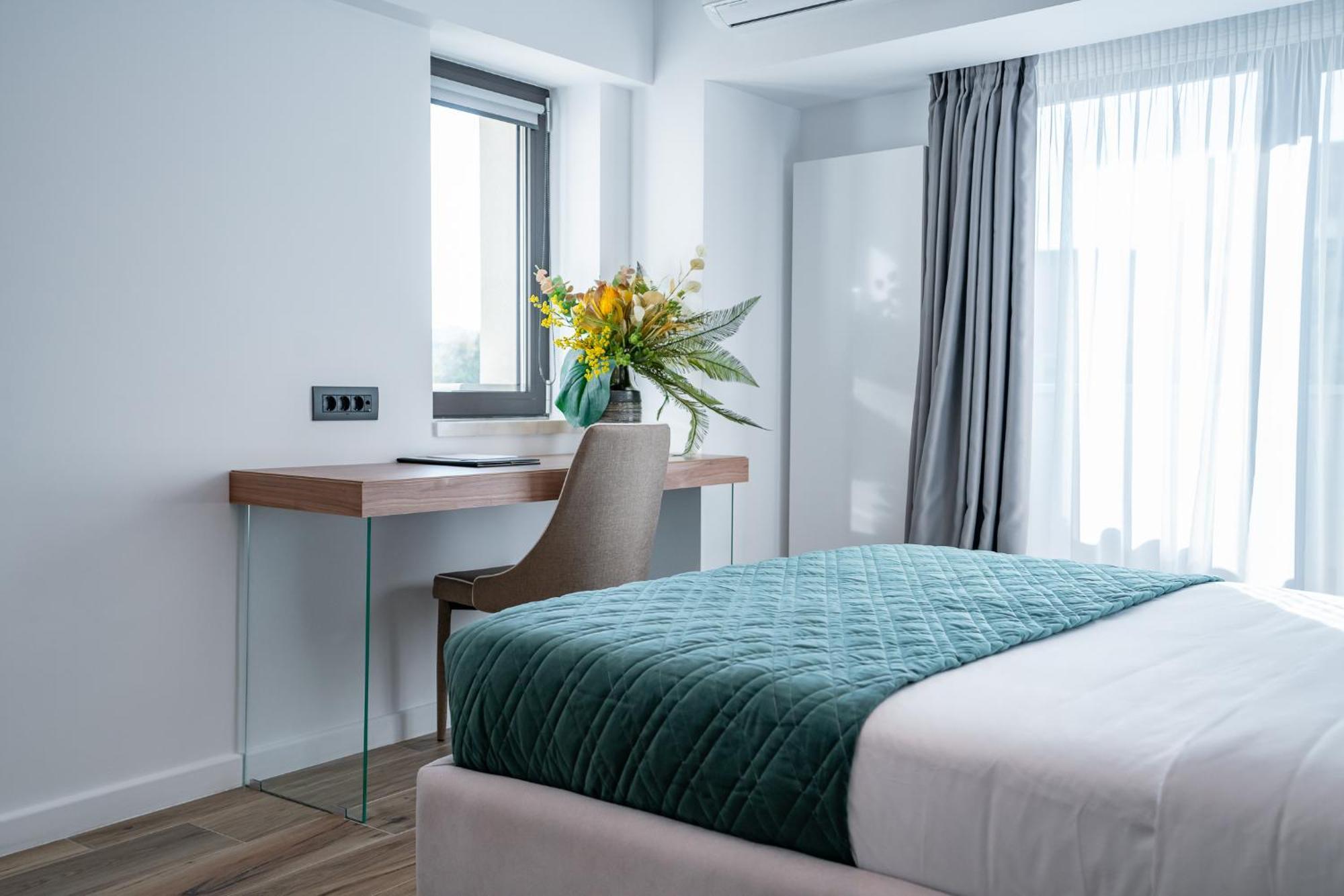 Novos Luxury Suites Бухарест Экстерьер фото